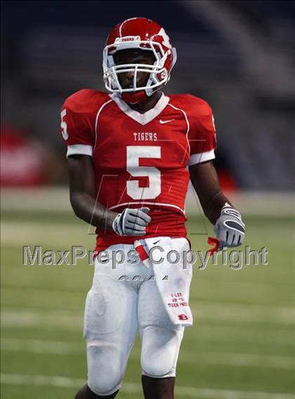 Thumbnail 3 in Abilene vs. Belton (Dave Campbell's Texas Football Classic) photogallery.