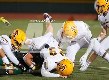 Thumbnail 3 in Royal vs Simi Valley photogallery.