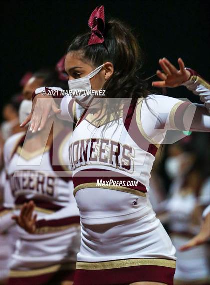 Thumbnail 3 in Royal vs Simi Valley photogallery.