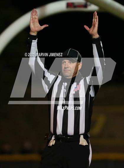Thumbnail 1 in Royal vs Simi Valley photogallery.