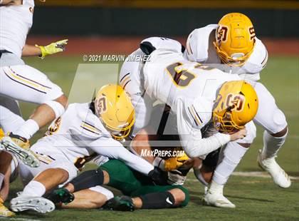 Thumbnail 2 in Royal vs Simi Valley photogallery.
