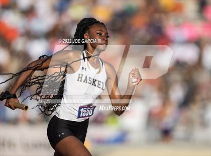 Thumbnail 1 in UIL 2A Girls State Track Meet photogallery.