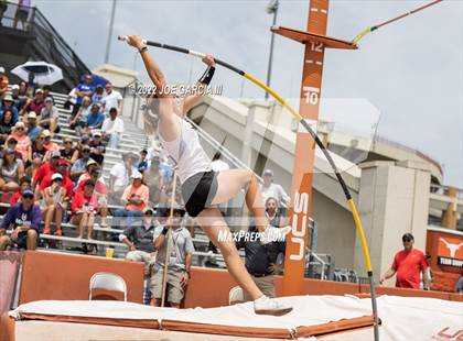 Thumbnail 1 in UIL 2A Girls State Track Meet photogallery.