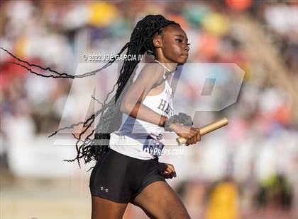 Thumbnail 2 in UIL 2A Girls State Track Meet photogallery.