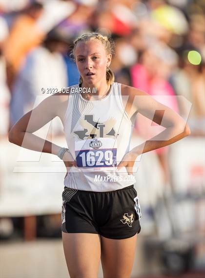 Thumbnail 2 in UIL 2A Girls State Track Meet photogallery.