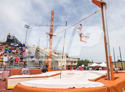 Thumbnail 3 in UIL 2A Girls State Track Meet photogallery.