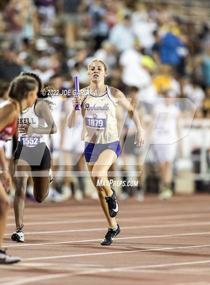 Thumbnail 1 in UIL 2A Girls State Track Meet photogallery.