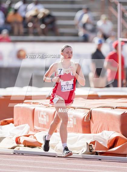 Thumbnail 3 in UIL 2A Girls State Track Meet photogallery.
