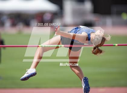 Thumbnail 3 in UIL 2A Girls State Track Meet photogallery.