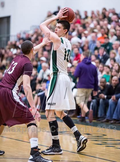 Thumbnail 3 in Handley vs Loudoun Valley (VHSL Region II Final) photogallery.