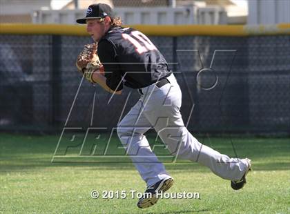 Thumbnail 1 in Bonita vs Glendora photogallery.