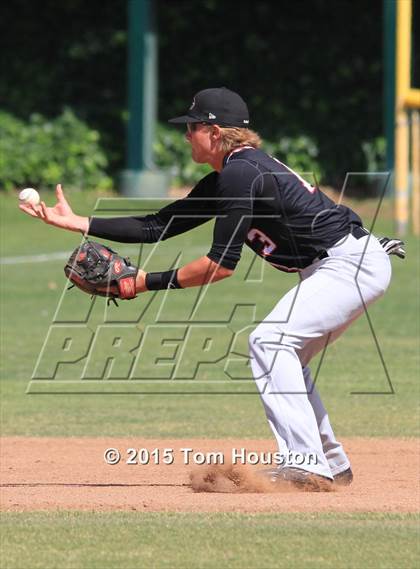 Thumbnail 1 in Bonita vs Glendora photogallery.