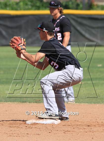 Thumbnail 1 in Bonita vs Glendora photogallery.