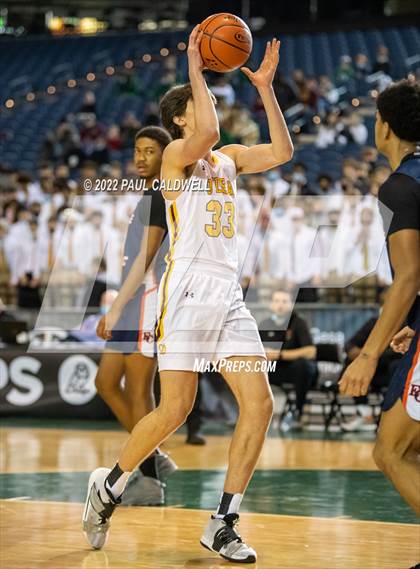 Thumbnail 1 in Eastside Catholic vs. O'Dea (WIAA 3A Round 1 State Playoff)  photogallery.