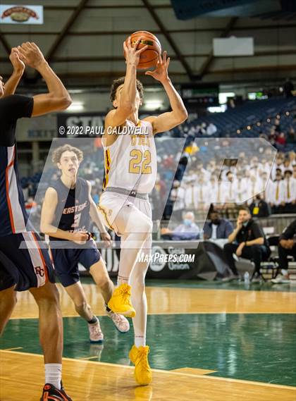 Thumbnail 2 in Eastside Catholic vs. O'Dea (WIAA 3A Round 1 State Playoff)  photogallery.