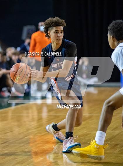 Thumbnail 2 in Eastside Catholic vs. O'Dea (WIAA 3A Round 1 State Playoff)  photogallery.