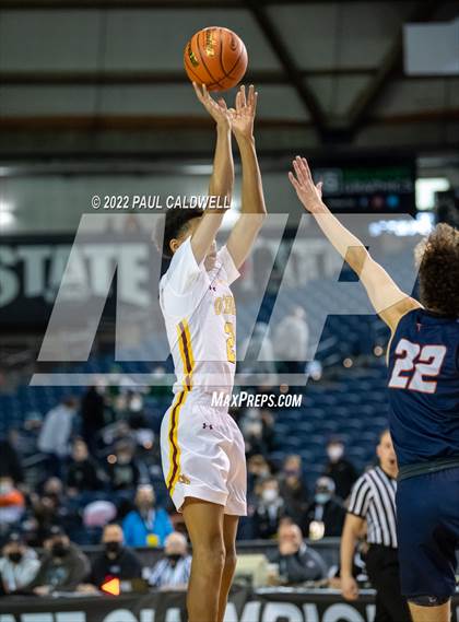 Thumbnail 1 in Eastside Catholic vs. O'Dea (WIAA 3A Round 1 State Playoff)  photogallery.