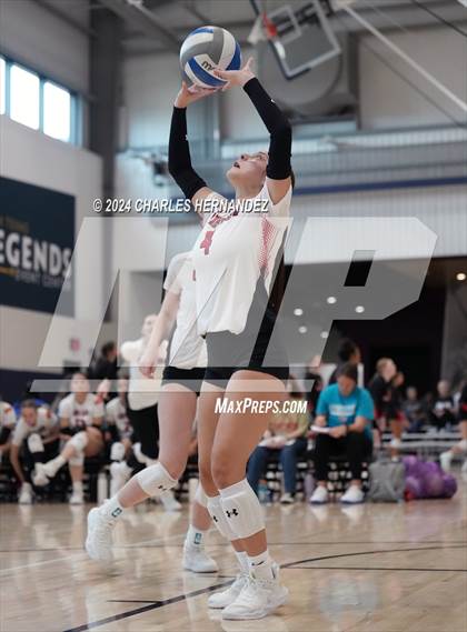 Thumbnail 1 in Cypress Creek vs. Caney Creek (Legends Invitational) photogallery.
