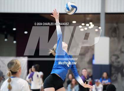 Thumbnail 1 in Cypress Creek vs. Caney Creek (Legends Invitational) photogallery.