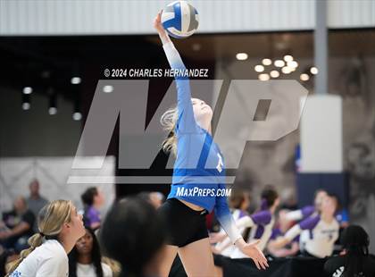 Thumbnail 1 in Cypress Creek vs. Caney Creek (Legends Invitational) photogallery.