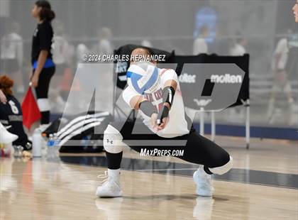 Thumbnail 1 in Cypress Creek vs. Caney Creek (Legends Invitational) photogallery.