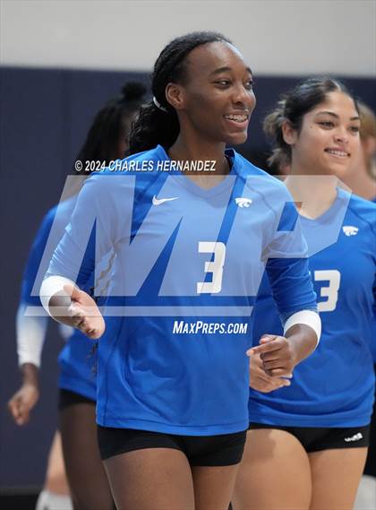 Thumbnail 3 in Cypress Creek vs. Caney Creek (Legends Invitational) photogallery.