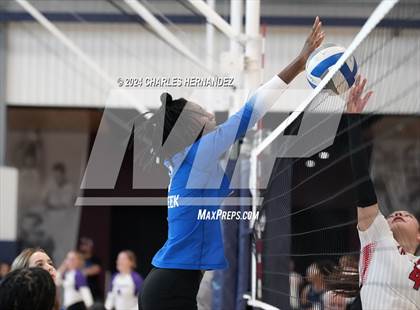 Thumbnail 1 in Cypress Creek vs. Caney Creek (Legends Invitational) photogallery.
