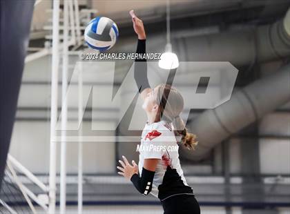 Thumbnail 3 in Cypress Creek vs. Caney Creek (Legends Invitational) photogallery.