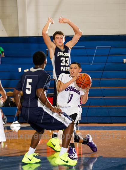 Thumbnail 3 in College Park vs. Humble (McDonald's Texas Invitational) photogallery.