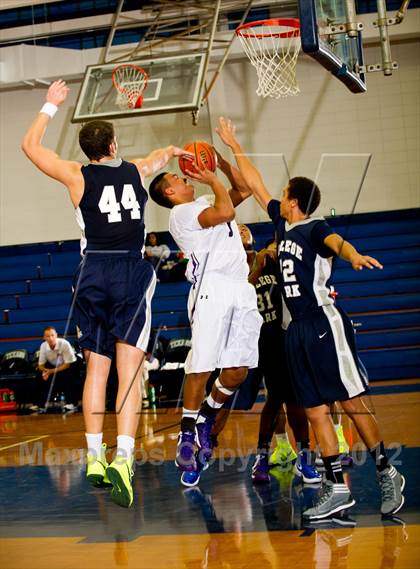 Thumbnail 2 in College Park vs. Humble (McDonald's Texas Invitational) photogallery.