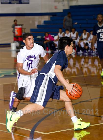 Thumbnail 3 in College Park vs. Humble (McDonald's Texas Invitational) photogallery.