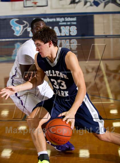 Thumbnail 3 in College Park vs. Humble (McDonald's Texas Invitational) photogallery.