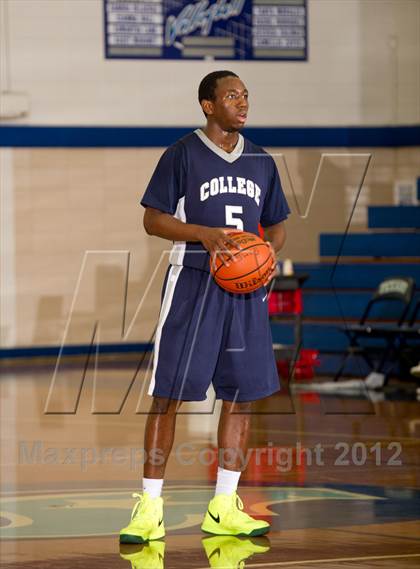 Thumbnail 2 in College Park vs. Humble (McDonald's Texas Invitational) photogallery.