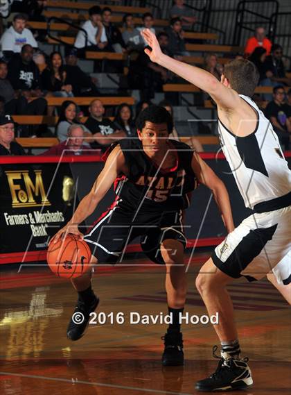 Thumbnail 3 in Servite vs. Ayala (Nike Extravaganza) photogallery.