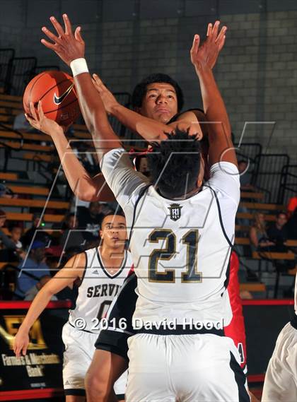 Thumbnail 3 in Servite vs. Ayala (Nike Extravaganza) photogallery.
