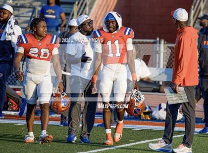 Thumbnail 3 in East St. Louis vs Chicago Simeon (IHSA 6A Quarterfinal) photogallery.