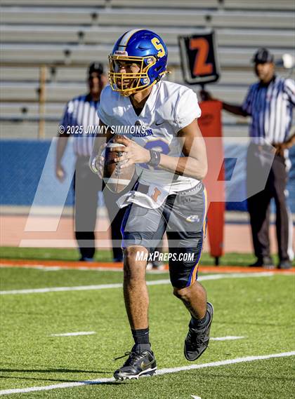 Thumbnail 3 in East St. Louis vs Chicago Simeon (IHSA 6A Quarterfinals) photogallery.