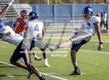 Thumbnail 2 in East St. Louis vs Chicago Simeon (IHSA 6A Quarterfinal) photogallery.