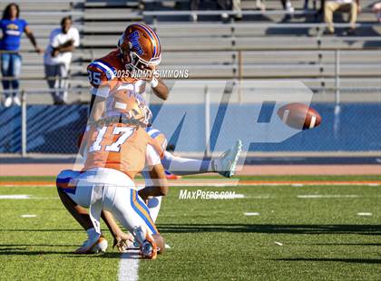 Thumbnail 1 in East St. Louis vs Chicago Simeon (IHSA 6A Quarterfinals) photogallery.