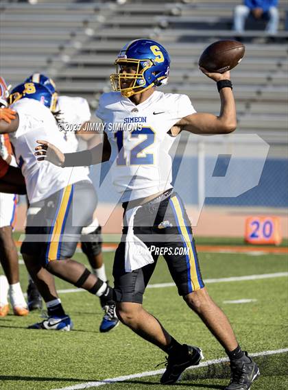 Thumbnail 2 in East St. Louis vs Chicago Simeon (IHSA 6A Quarterfinals) photogallery.