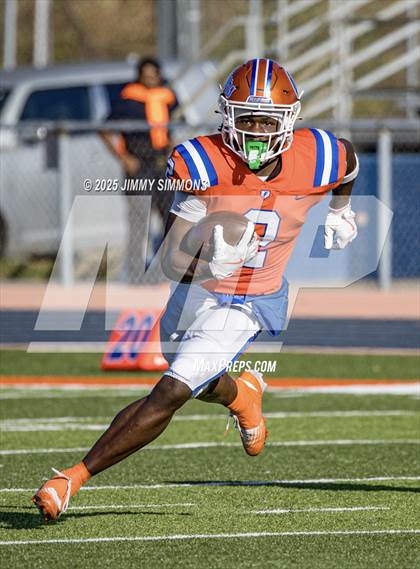 Thumbnail 2 in East St. Louis vs Chicago Simeon (IHSA 6A Quarterfinal) photogallery.