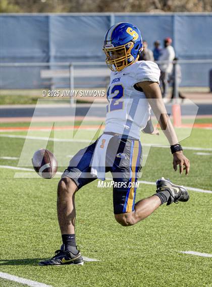 Thumbnail 3 in East St. Louis vs Chicago Simeon (IHSA 6A Quarterfinal) photogallery.