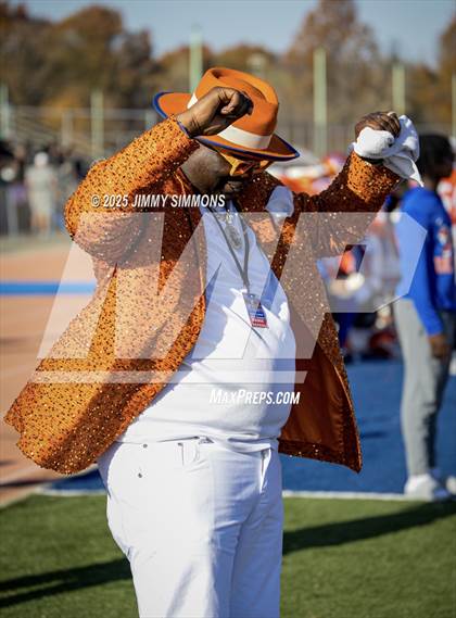 Thumbnail 3 in East St. Louis vs Chicago Simeon (IHSA 6A Quarterfinals) photogallery.