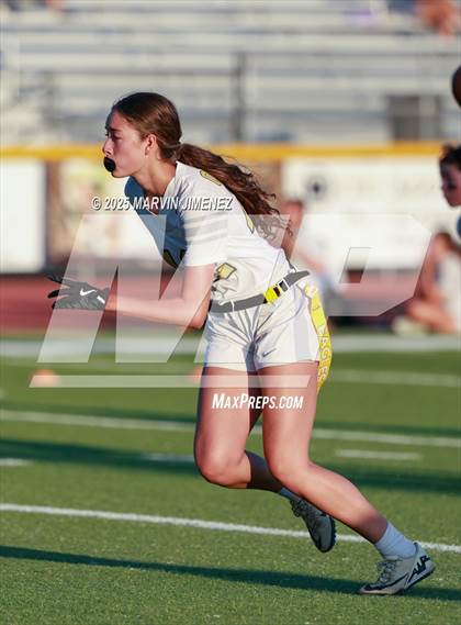 Thumbnail 2 in JV: Agoura vs Oak Park photogallery.