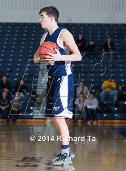 Thumbnail 2 in Middletown South vs Toms River North (WOBM Christmas Classic) photogallery.