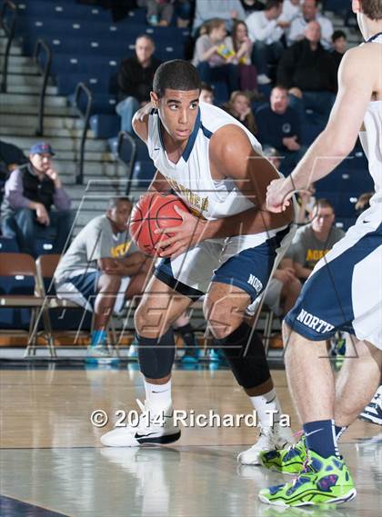 Thumbnail 3 in Middletown South vs Toms River North (WOBM Christmas Classic) photogallery.