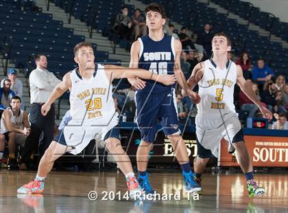 Thumbnail 3 in Middletown South vs Toms River North (WOBM Christmas Classic) photogallery.