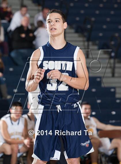 Thumbnail 3 in Middletown South vs Toms River North (WOBM Christmas Classic) photogallery.