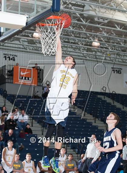 Thumbnail 1 in Middletown South vs Toms River North (WOBM Christmas Classic) photogallery.