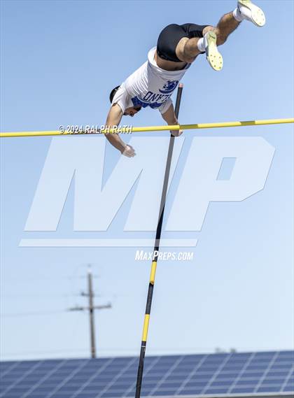 Thumbnail 3 in Orland Invitational photogallery.